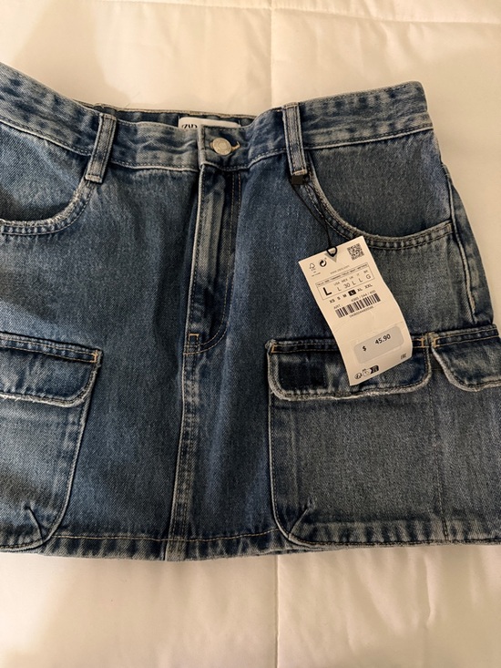 Zara Dresses & Skirts - Zara Denim Mini Skirt with Front Pockets - Blue